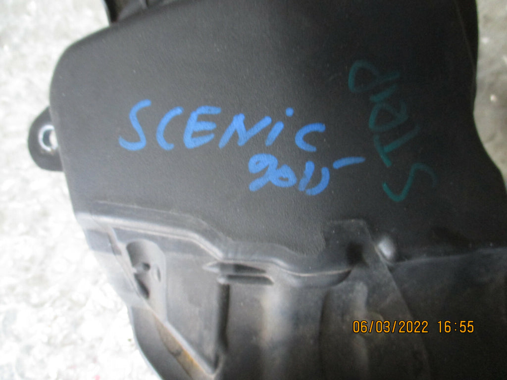 RENAULT SCENIC 2015 MK3 ENGINE TOP COVER 175758VD0A