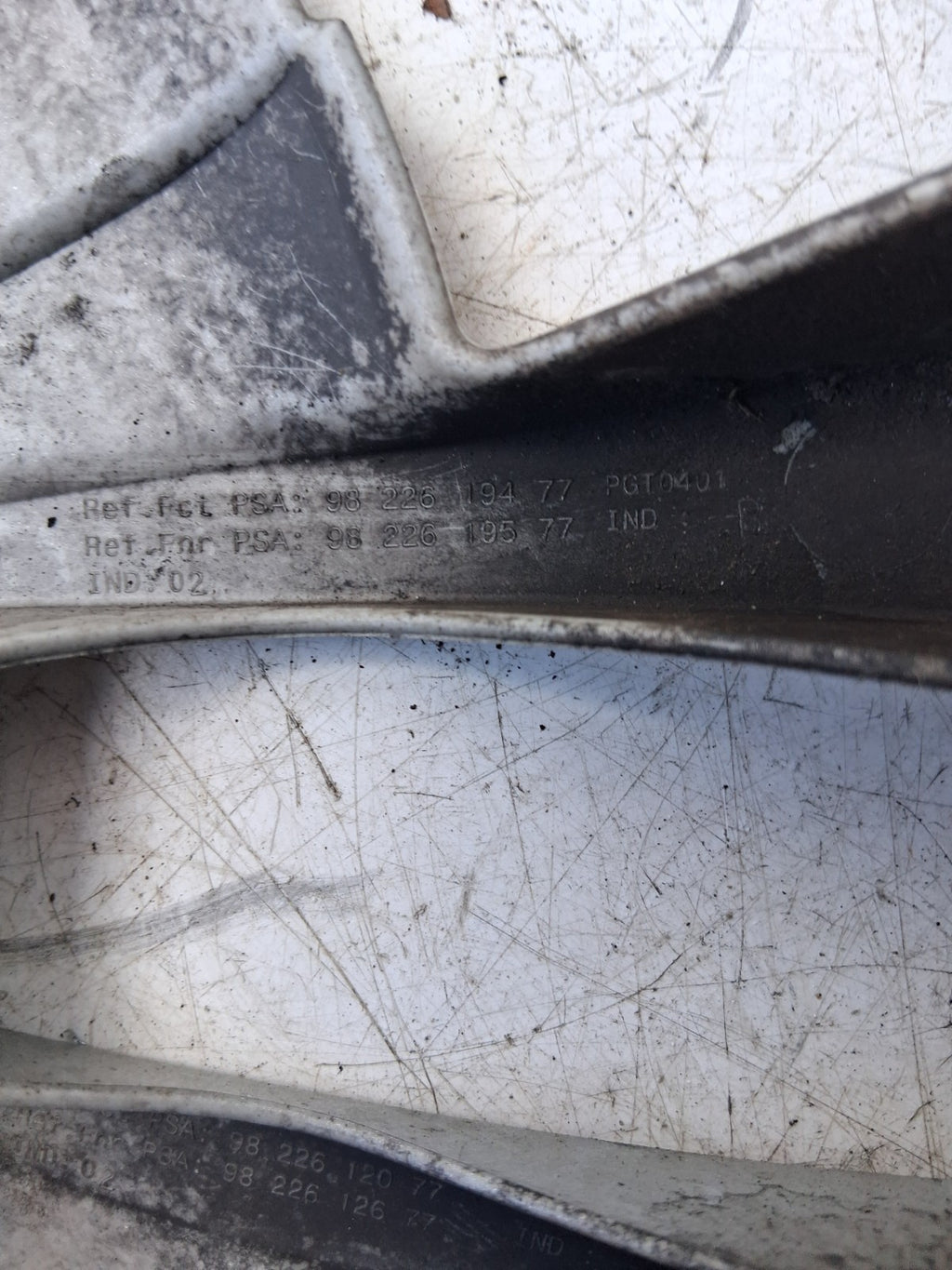 2023 CITROEN C4 MK3 WHEEL COVER / RIM 9822619477