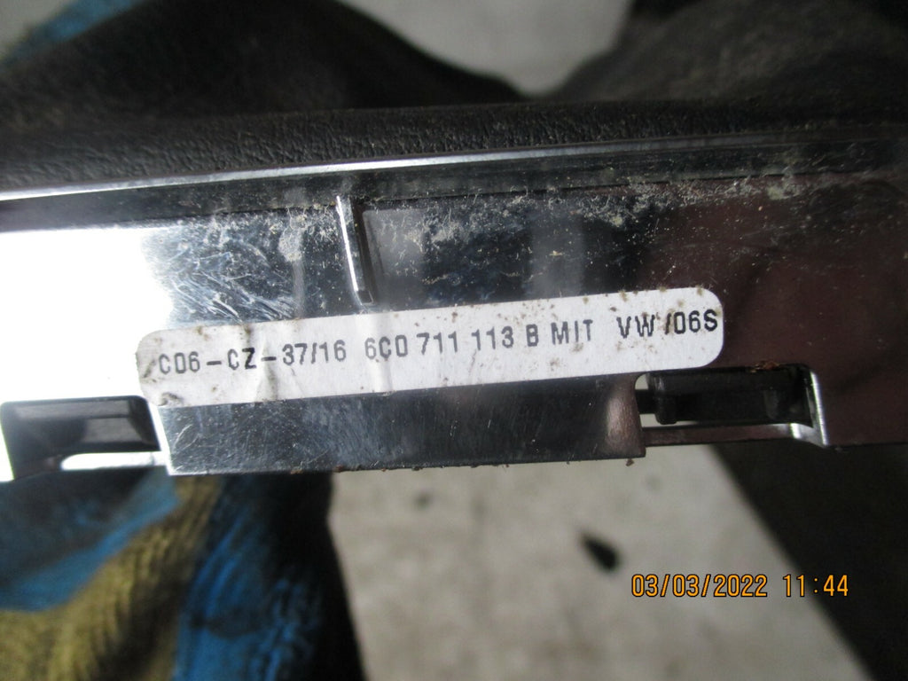 VW VOLKSWAGEN POLO 2017 5 SPEED MANUAL GEAR KNOB & GAITER 6C0411113B