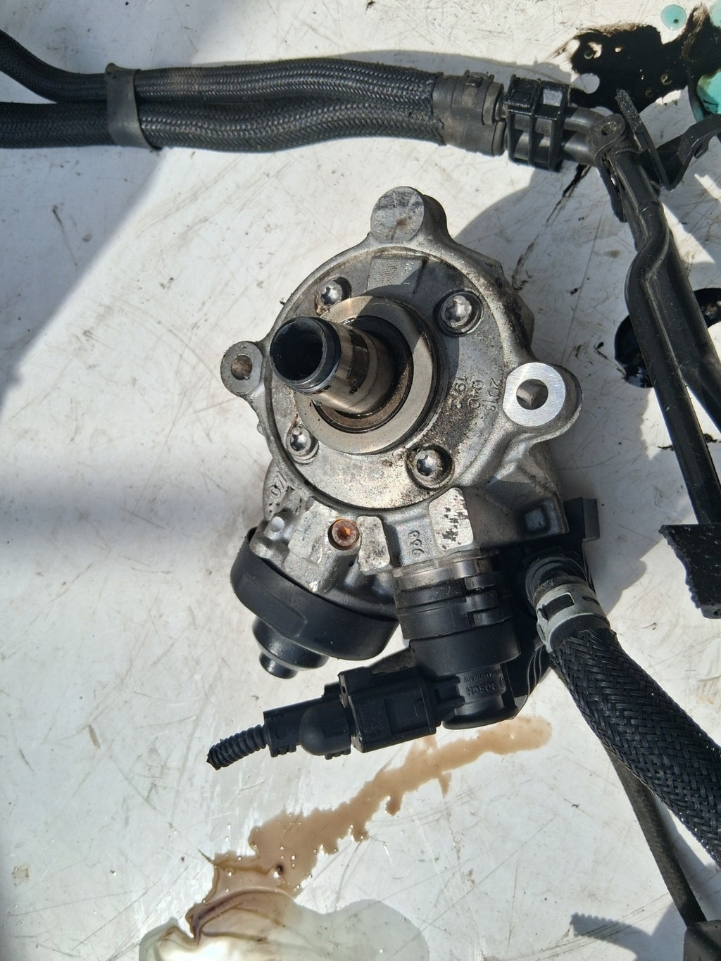 2018 BMW X1 F48 2.0 DIESEL HIGH PRESSURE FUEL PUMP 8579230
