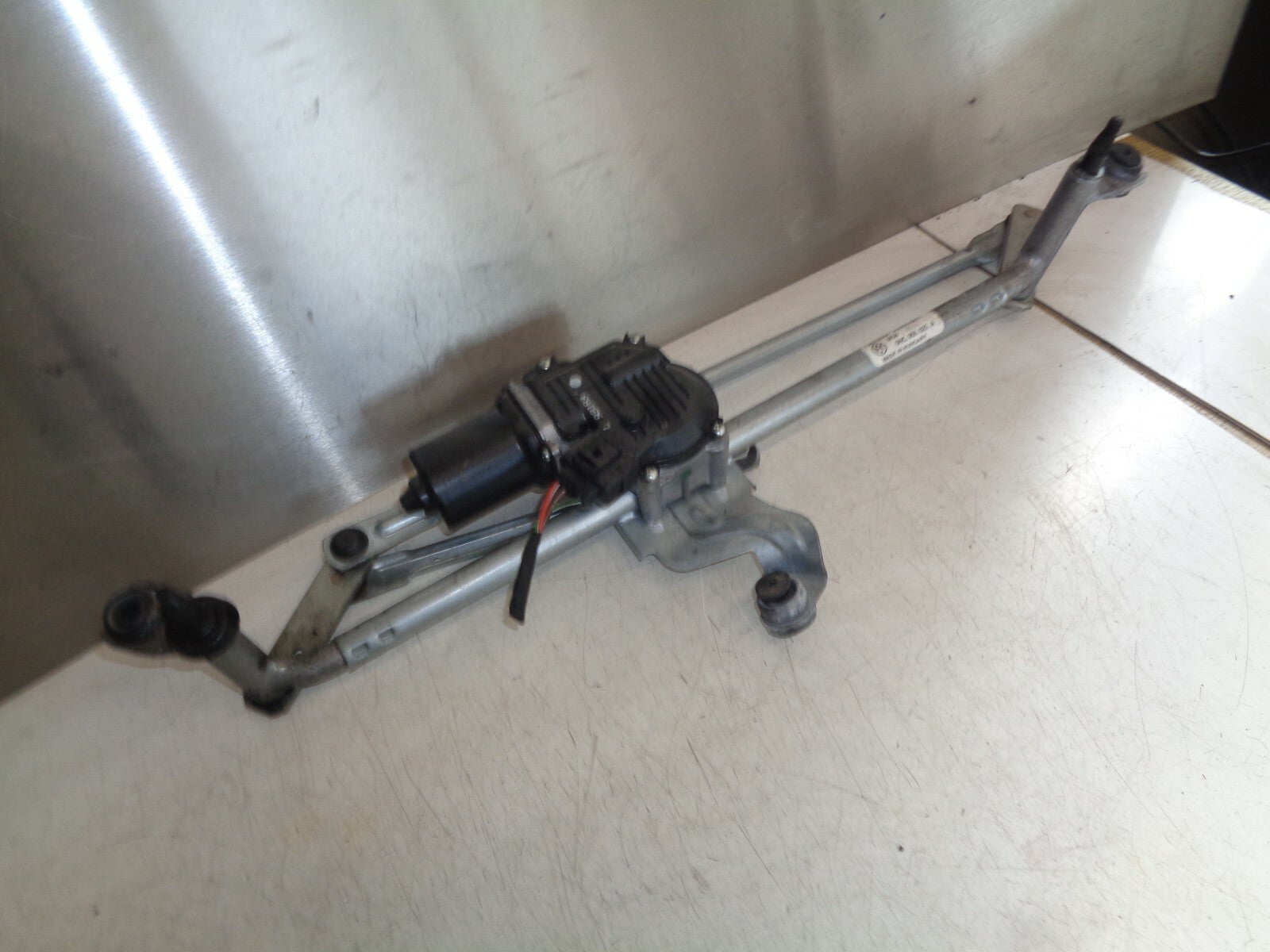 VW VOLKSWAGEN TIGUAN 2019 FRONT WINDSCREEN WIPER MOTOR LINKAGE 5NC955023A