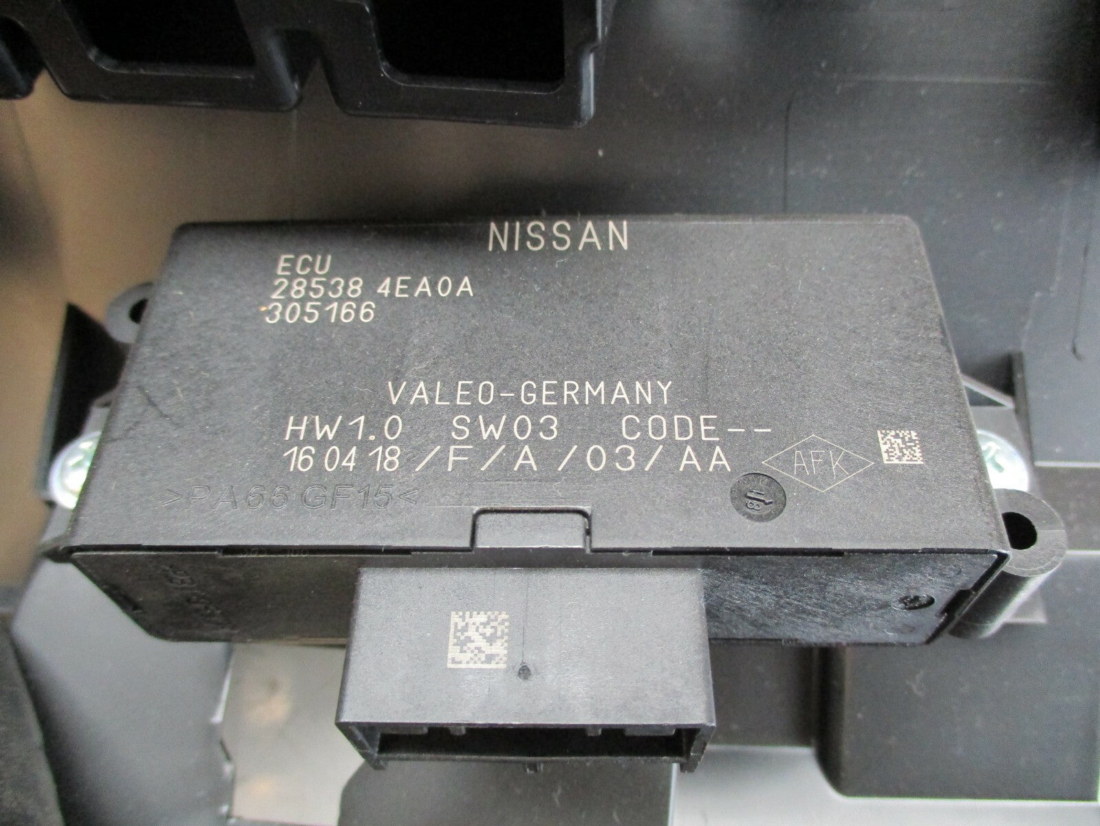 NISSAN QASHQAI J11 MK2 LOWER STEERING WHEEL DASH TRIM & SONAR MODULE 285384EA0A