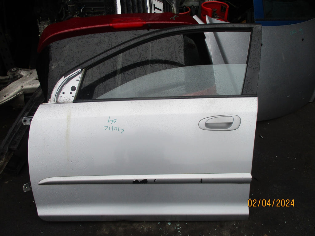 2004 HONDA CIVIC MK7 HATCH NSF PASSENGER SIDE FRONT DOOR COMPLETE SILVER NH623M