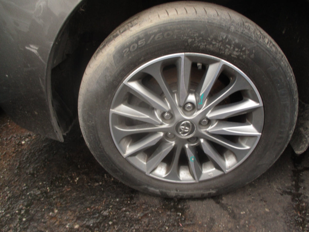 2017 TOYOTA VERSO 16 INCH ALLOY WHEEL WITH TYRE 205/60R16 REF 1