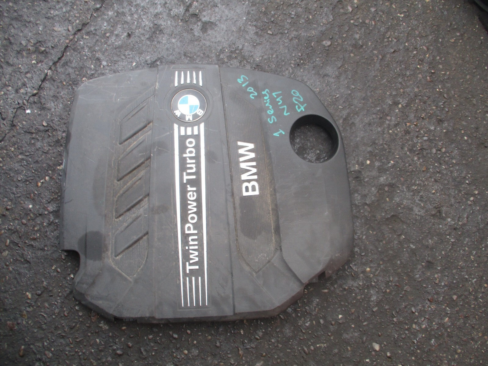 BMW 1 SERIES F20 DIESEL ENGINE TOP COVER 7810802