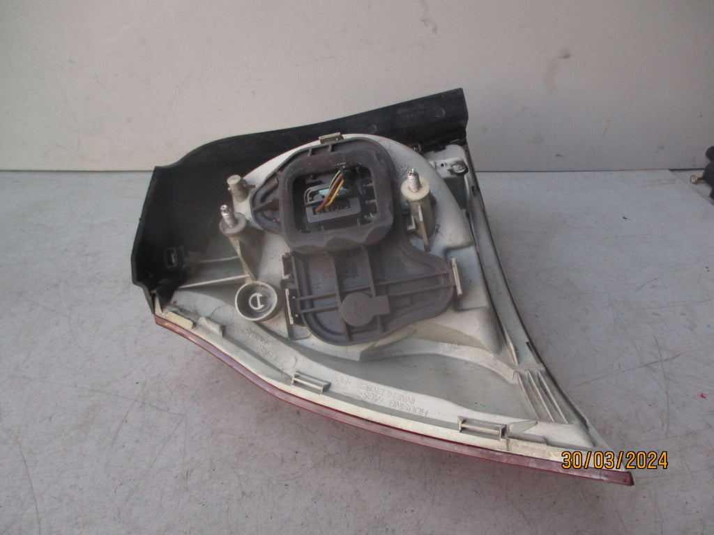 2005 VOLKSWAGEN GOLF MK5 OSR DRIVE SIDE REAR TAIL LIGHT 1K6945096Q