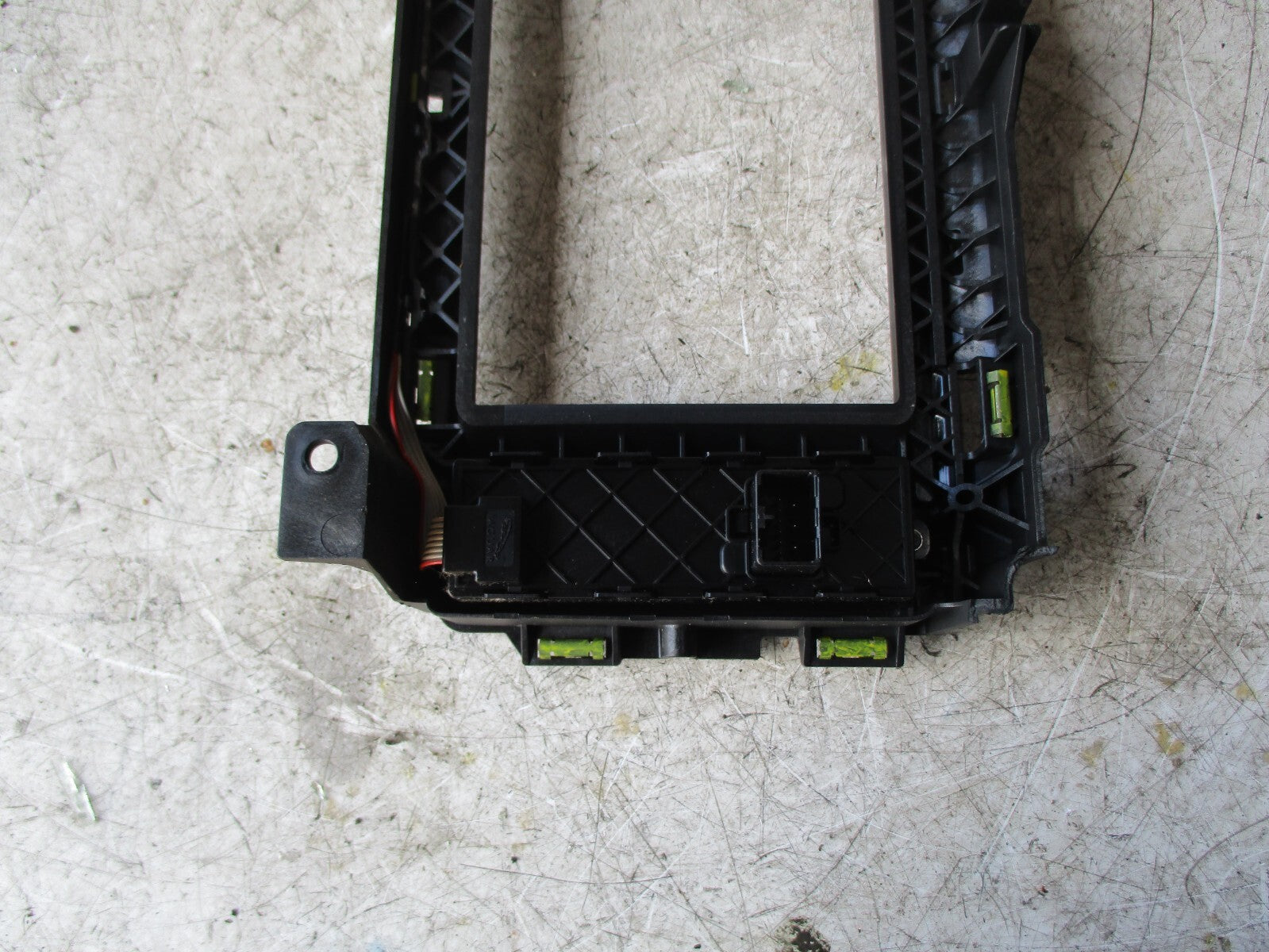 JAGUAR XE 2017 DASH SAT NAV SCREEN SURROUND PANEL GX7319F211PB