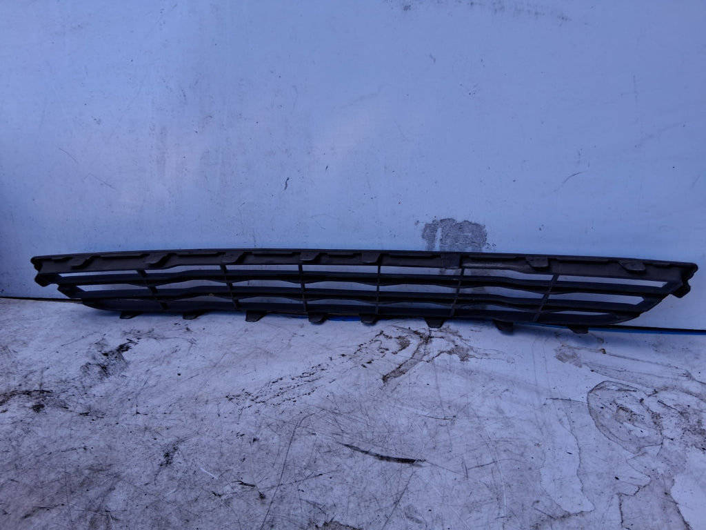 2016 FORD FIESTA MK7 FRONT BUMPER LOWER GRILL C1BB17K945A