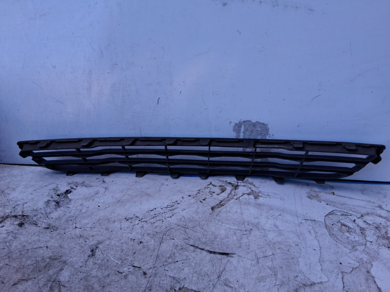 2016 FORD FIESTA MK7 FRONT BUMPER LOWER GRILL C1BB17K945A