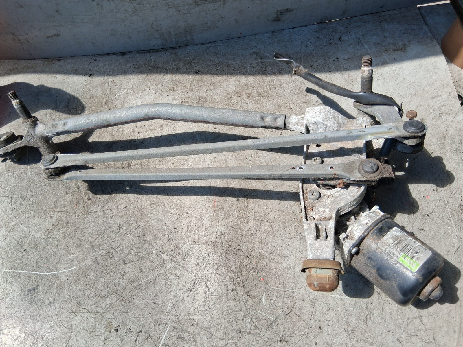 2011 CITROEN DS3 FRONT WINDSCREEN WIPER MOTOR & LINKAGE 9683622580