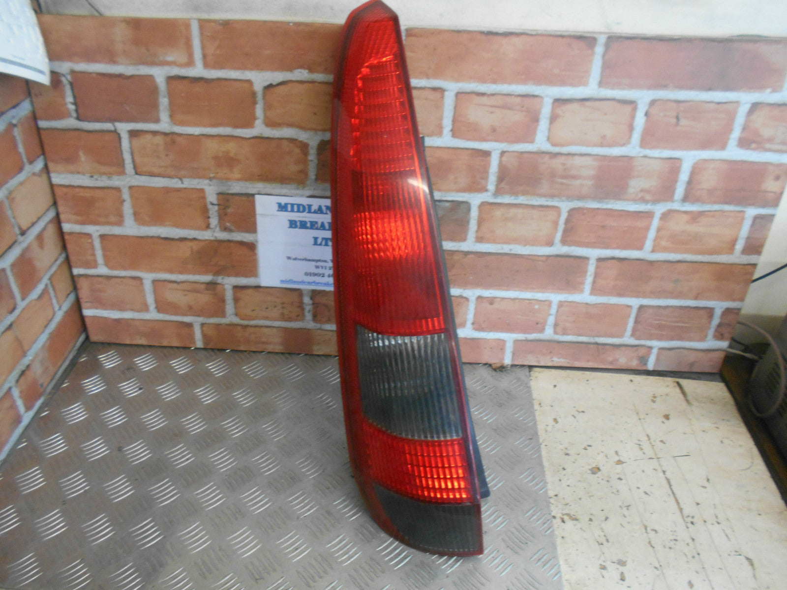 FORD FOCUS MK2 ESTATE 2005 NSR PASSENGER REAR BRAKE TAIL LIGHT 2S61-13405-AF