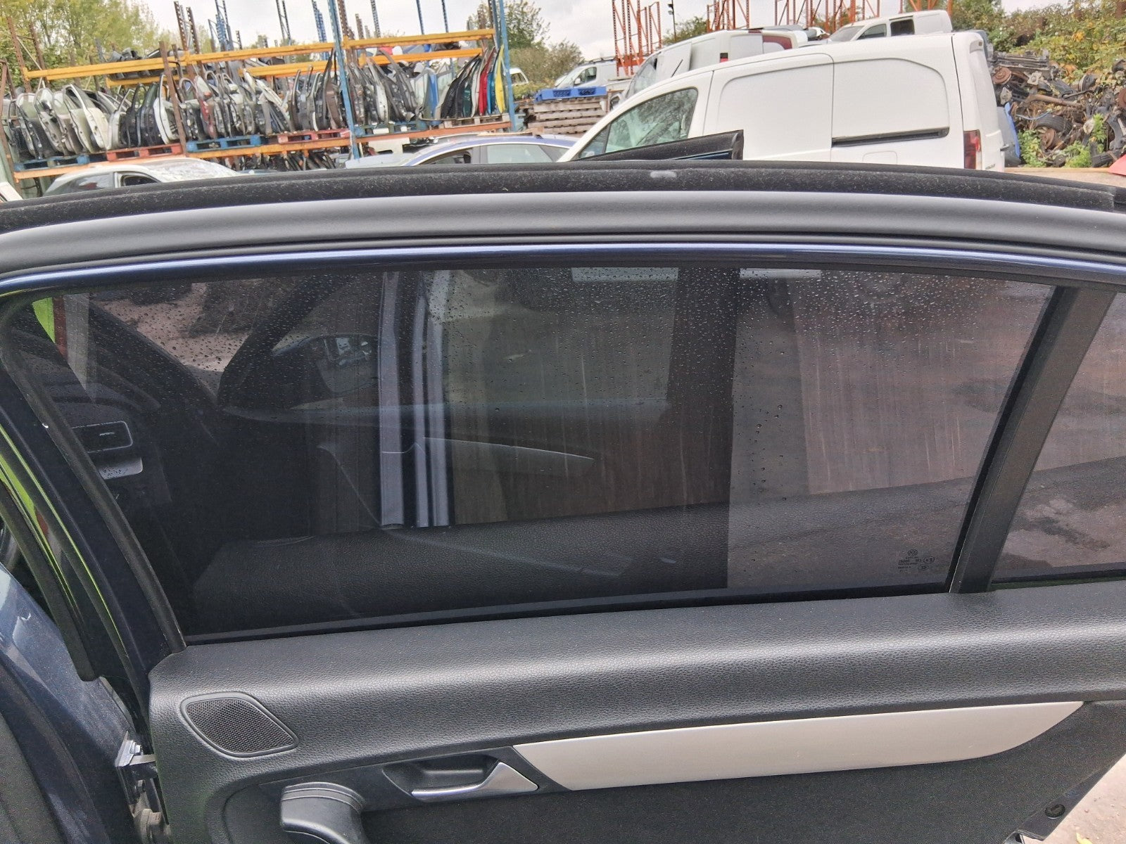 2014 VW VOLKSWAGEN PASSAT B7 SALOON OSR DRIVER SIDE REAR RIGHT WINDOW GLASS