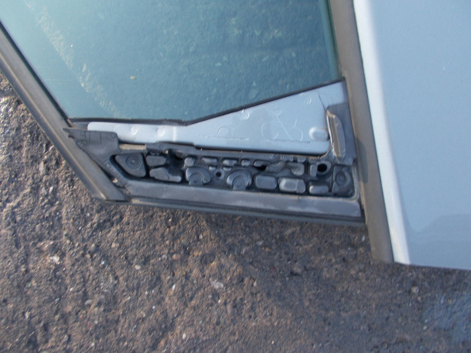 VOLKSWAGEN GOLF PLUS 2009 HATCHBACK NSF PASSENGER SIDE FRONT DOOR GREY