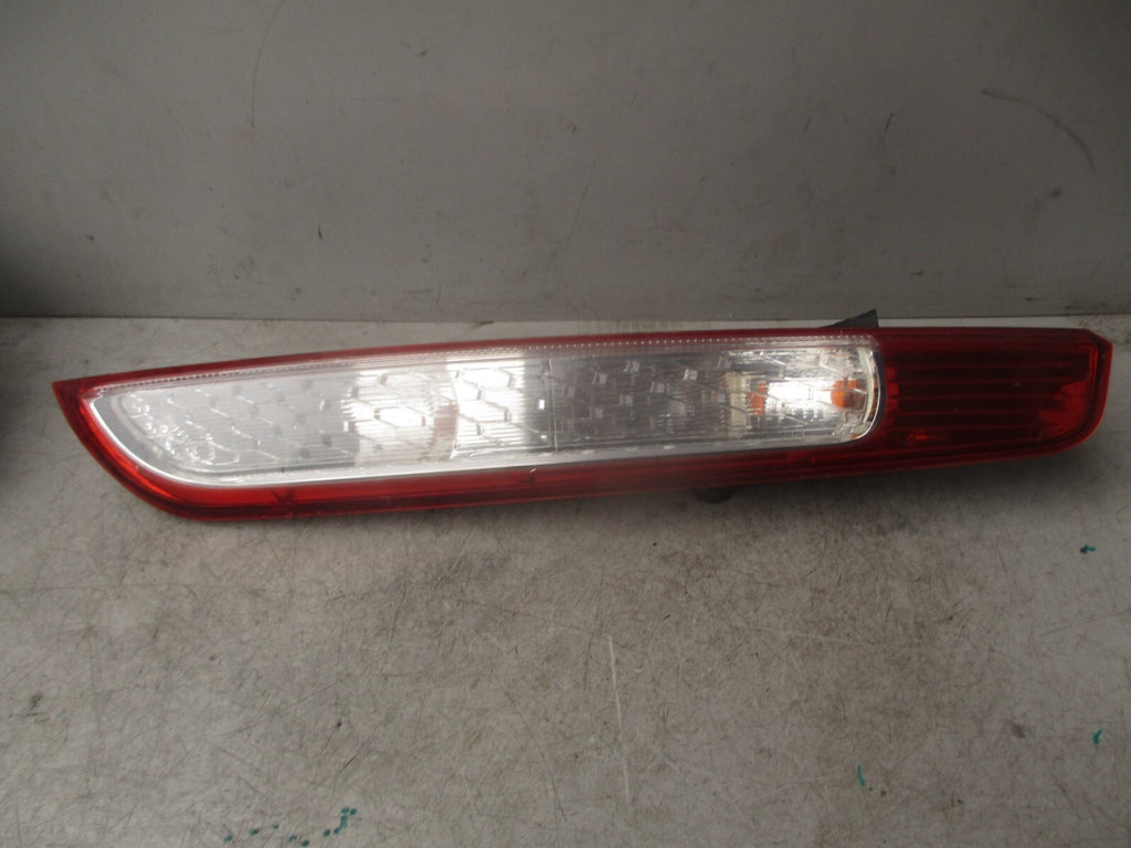 2008 FORD FOCUS MK2 OSR DRIVER SIDE REAR RIGHT TAIL LIGHT TAIL LAMP 8M5113404A