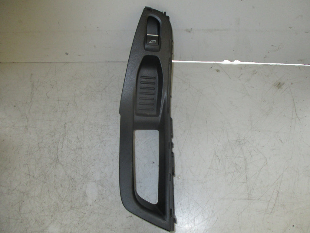 FORD FIESTA MK8 2016 NSF PASSENGER SIDE FRONT ELECTRIC WINDOW SWITCH C1BBA240AH