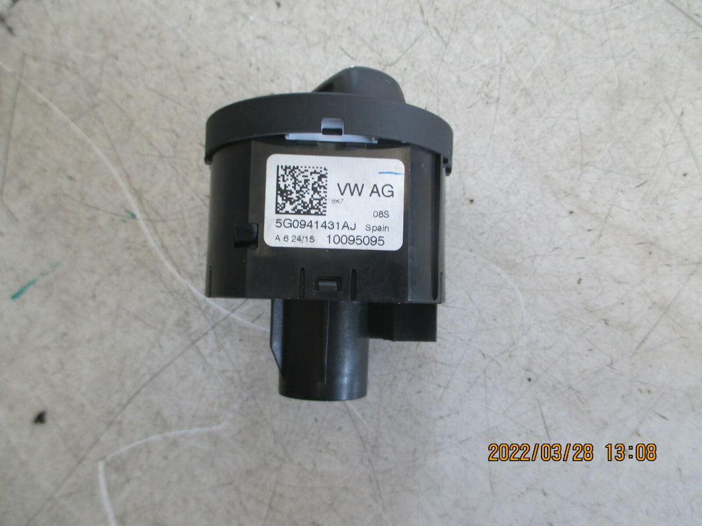 VW VOLKSWAGEN POLO SEAT TOLEDO 2016 HEADLIGHT & FOG LIGHT SWITCH 5G0941431AJ
