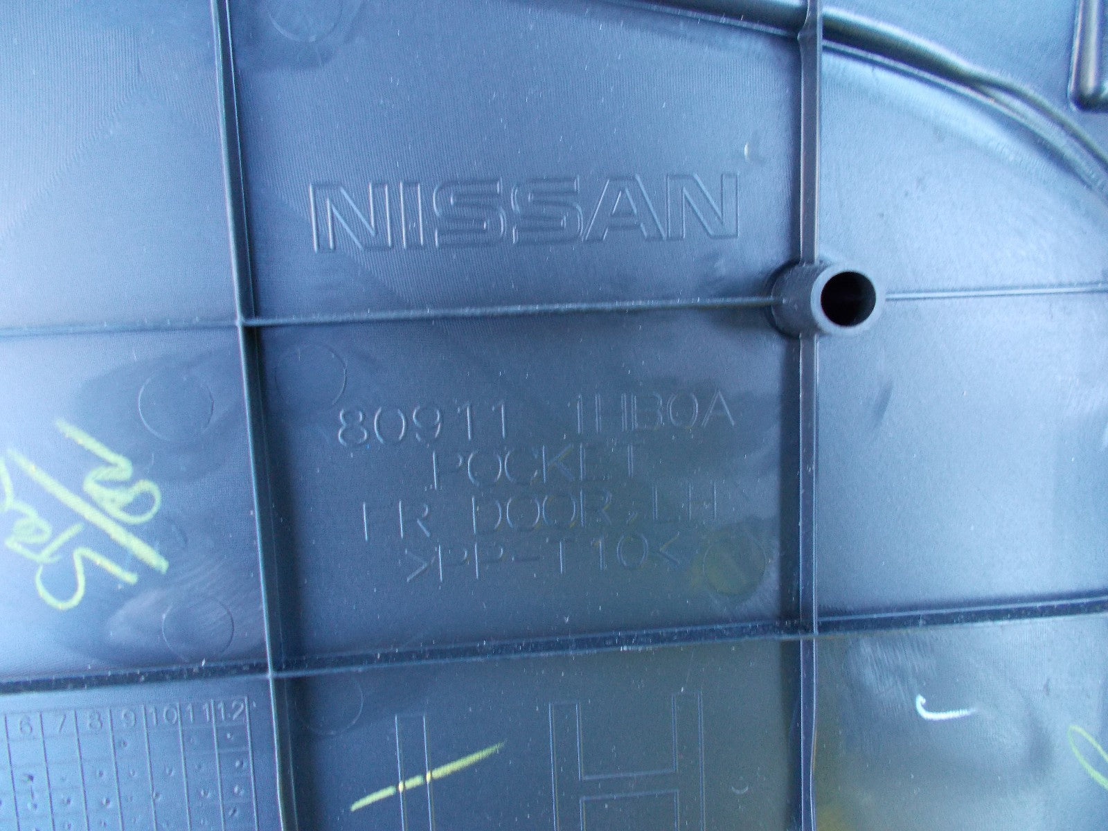 2013 NISSAN MICRA ACENTA PASSENGER SIDE FRONT DOOR CARD