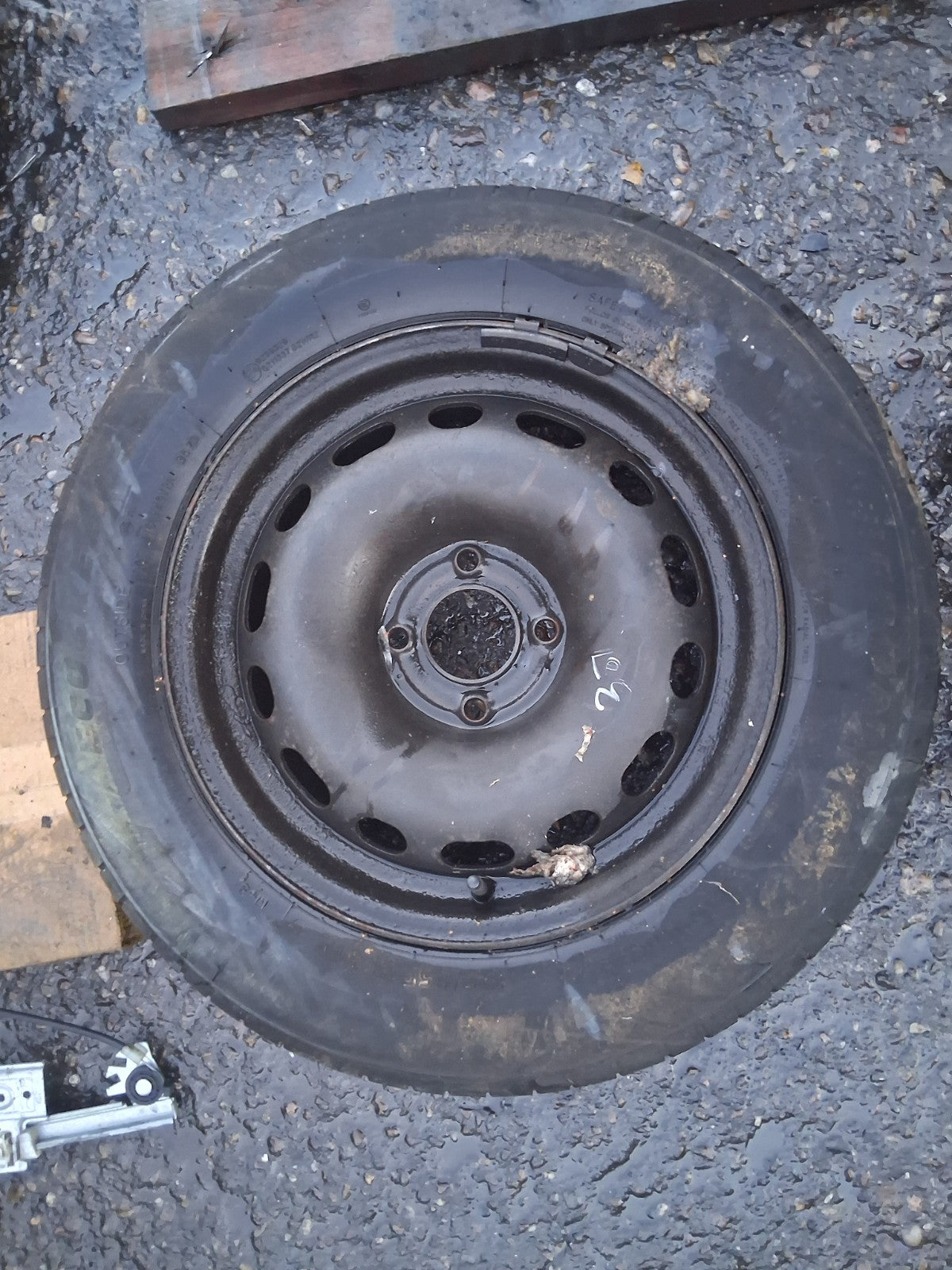 2006 PEUGEOT 307 15 INCH STEEL WHEEL WITH TYRE 195/65R15