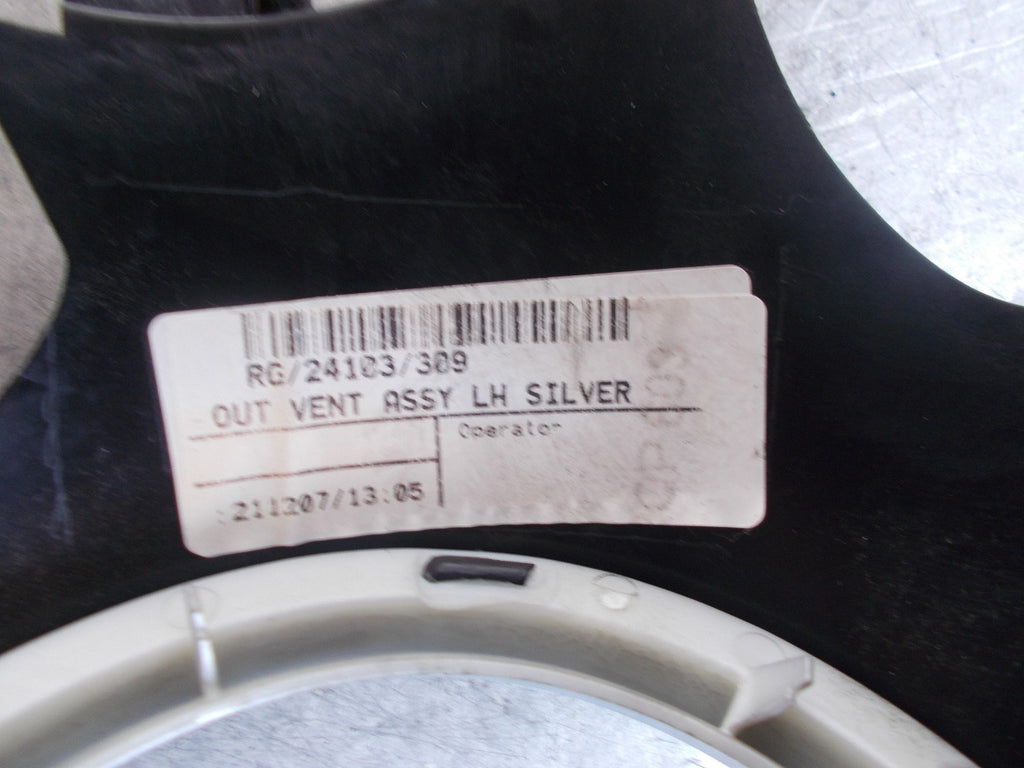 MINI COOPER ONE 2007 NSF/ PASSENGER FRONT SIDE AIR PANEL TRIM SILVER 24105309