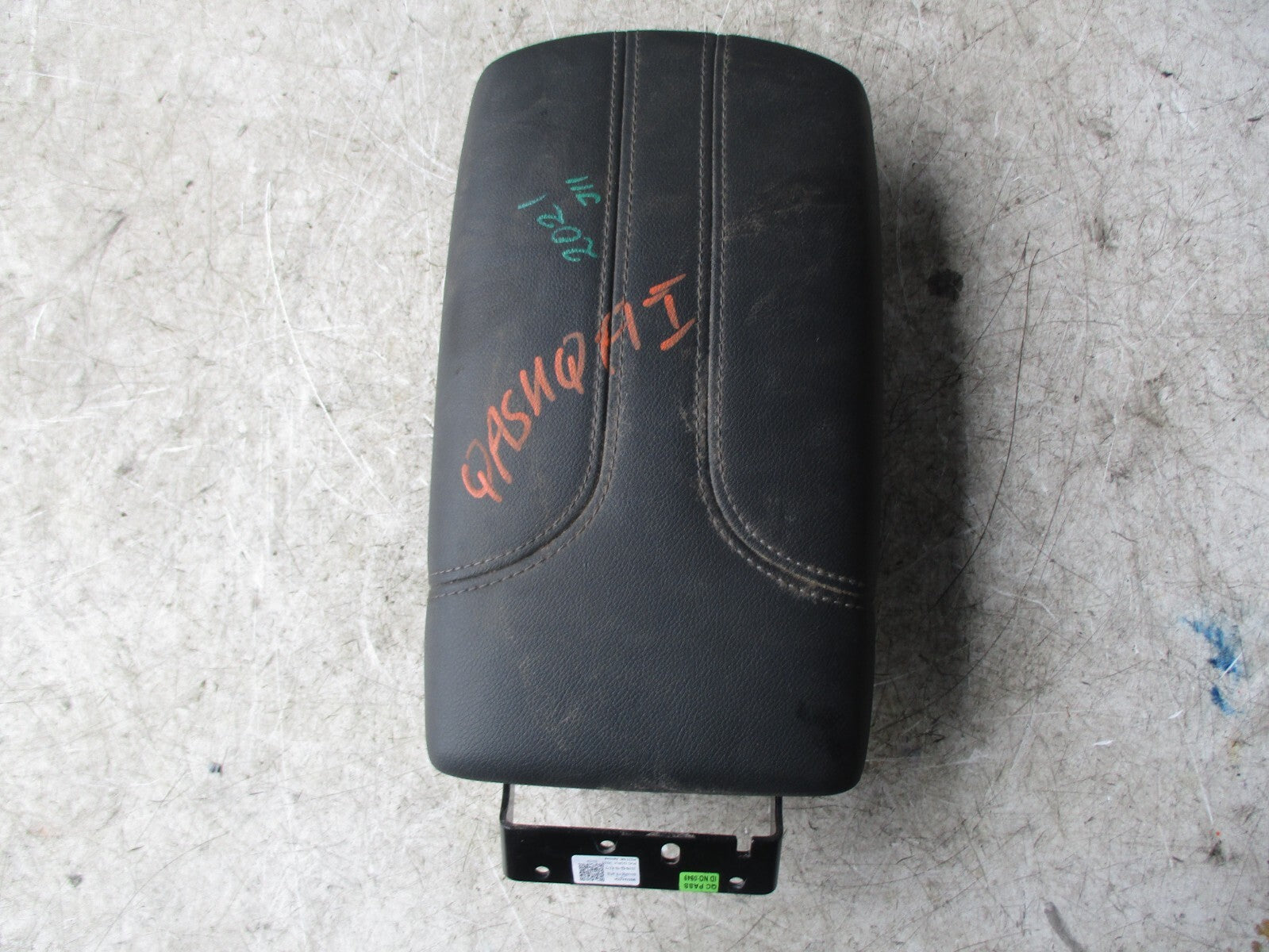 NISSAN QUASHQUI J11 2021 INTERIOR CENTER CONSOLE ARMREST