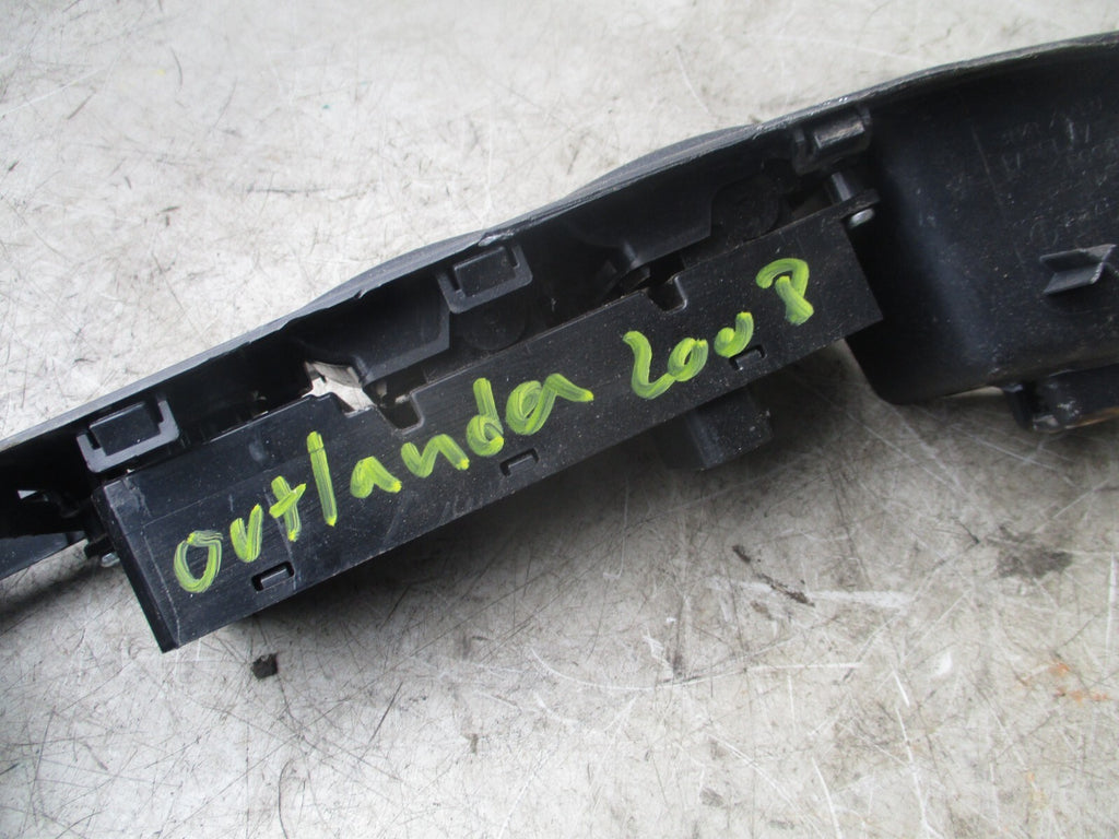 2008 MITSUBISHI OUTLANDER MK2 OSF DRIVER FRONT WINDOW CONTROL SWITCH 8608A147