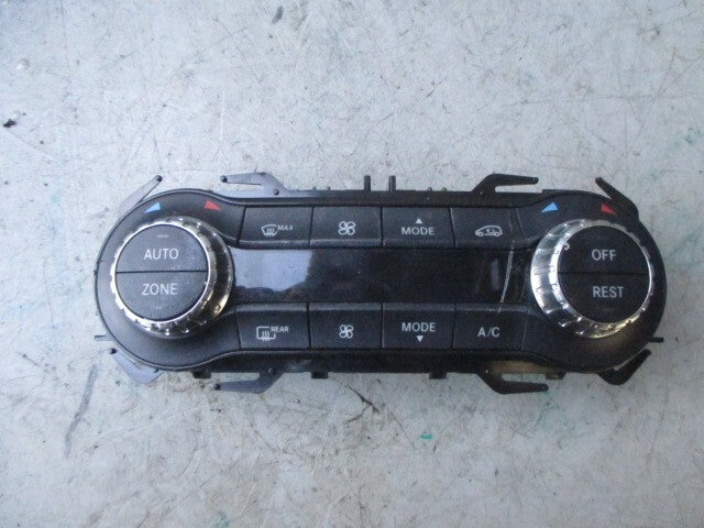 2018 MERCEDES A CLASS W176 AC HEATER CONTROL UNIT A2469003816