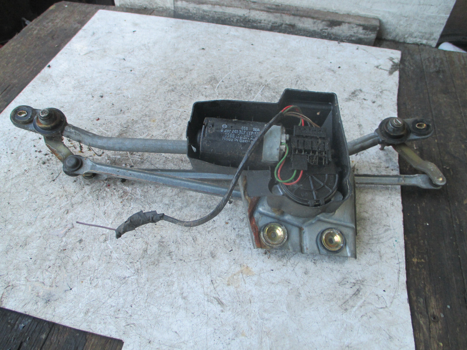 FORD GRANADA MK3 SCORPIO FRONT WINDSCREEN WIPER MOTOR LINKAGES