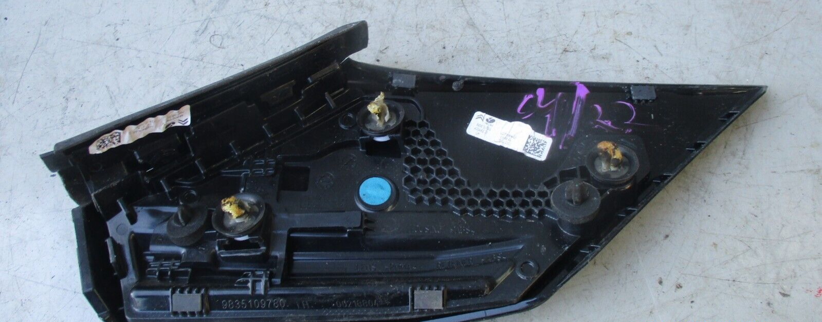 CITROEN C4 MK3 2022 NSR PASSENGER SIDE REAR INNER BOOTLID TAIL LIGHT 985109780