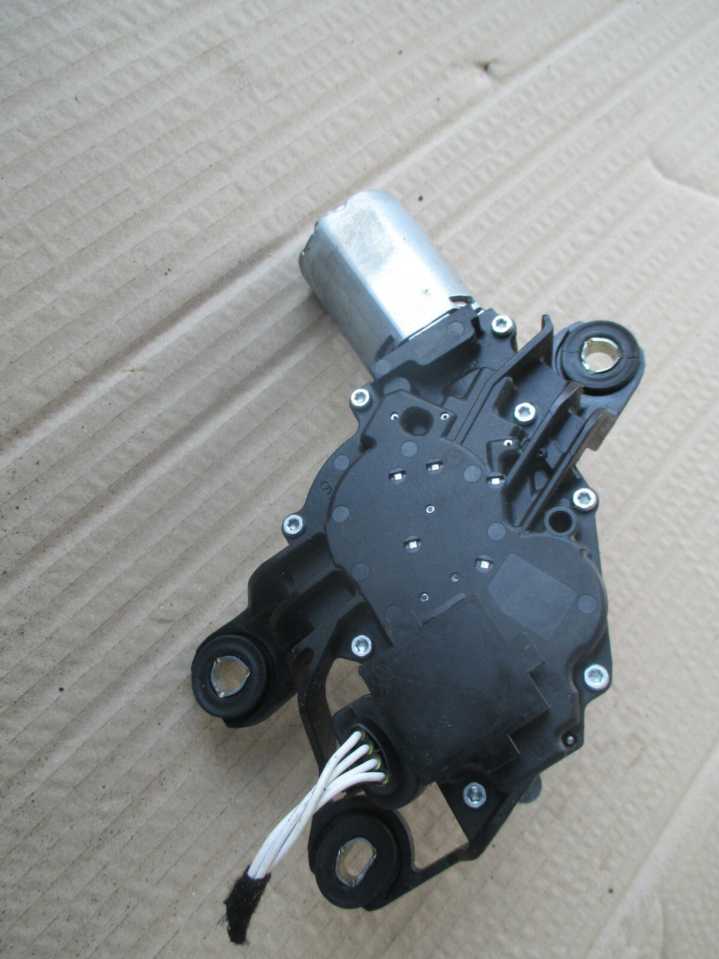 VW VOLKSWAGEN GOLF MK6 2012 REAR WINDSCREEN WIPER MOTOR 5K6955711B