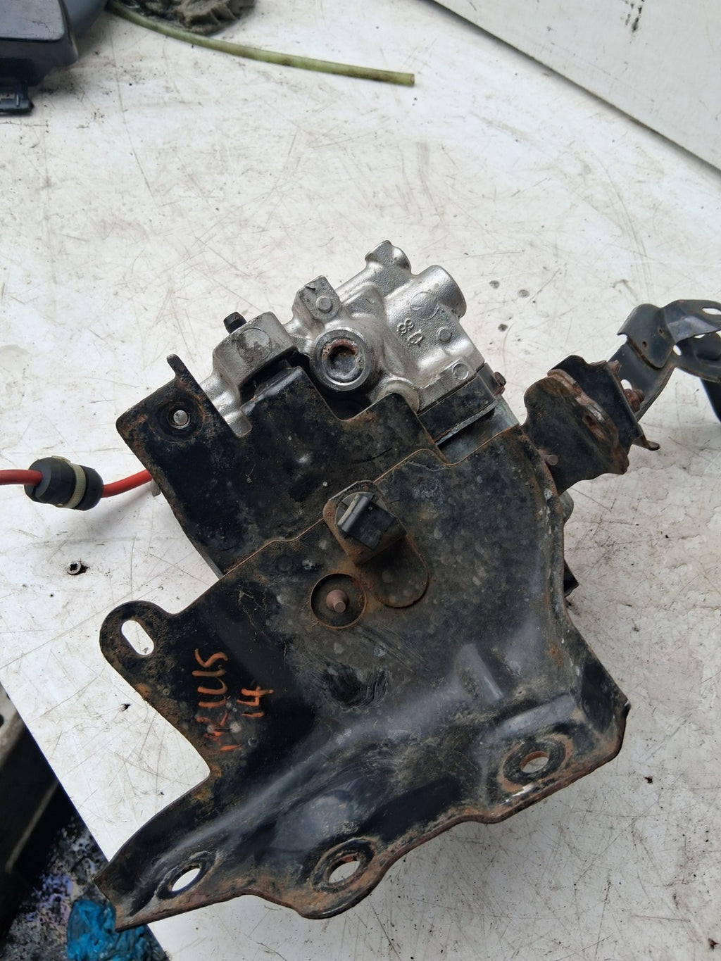 2014 TOYOTA PRIUS MK3 1.8 PETROL ABS PUMP AND MODULATOR 4707047050
