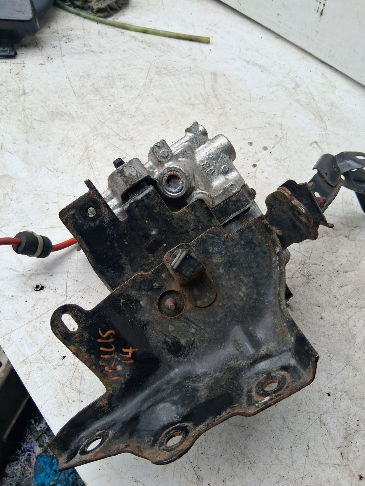 2014 TOYOTA PRIUS MK3 1.8 PETROL ABS PUMP AND MODULATOR 4707047050