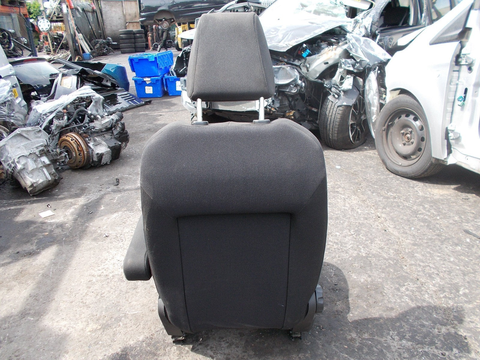 2017 FORD TRANSIT COURIER DRIVERS SEAT WITH ARM REST COMPLETE