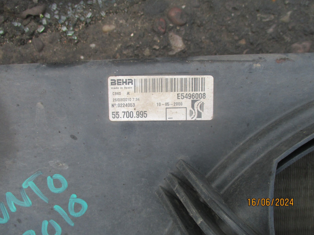 FIAT PUNTO 2010 1.4 PETROL RADIATOR RAD PACK 55700995 RP 09
