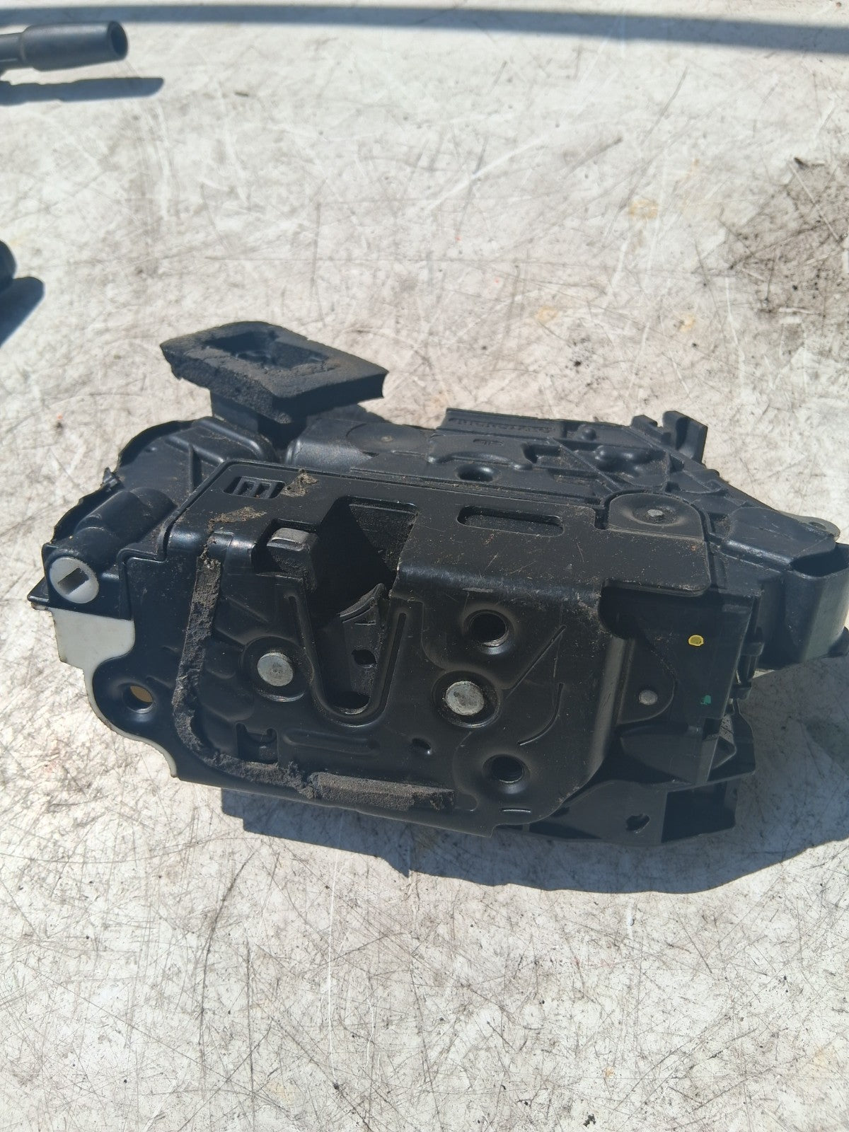 2016 VW VOLKSWAGEN POLO DOOR LOCK MECH 5K2837015D