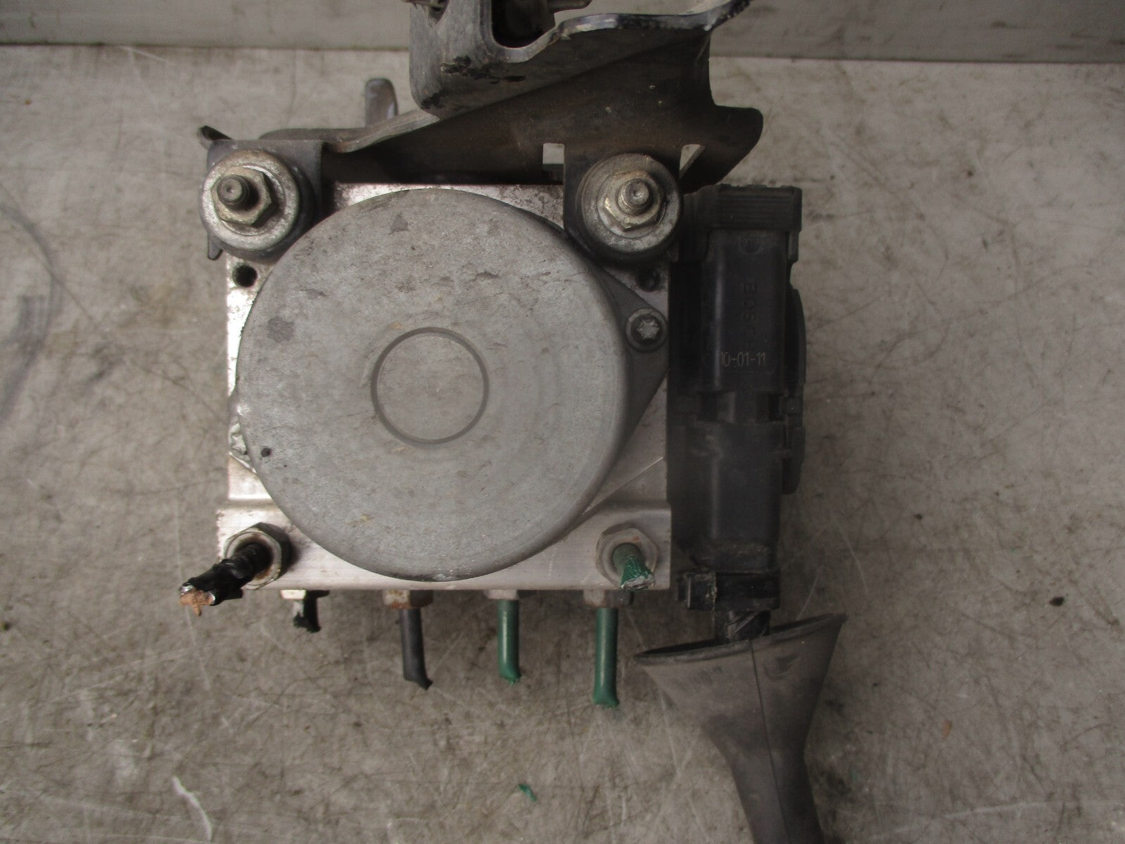 2010 RENAULT CLIO MK3 1.2 PETROL ABS PUMP CONTROL MODULE 0265232077
