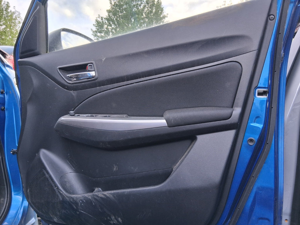 2021 SUZUKI SWIFT A2L MK4 OSF DRIVER SIDE FRONT RIGHT DOOR CARD