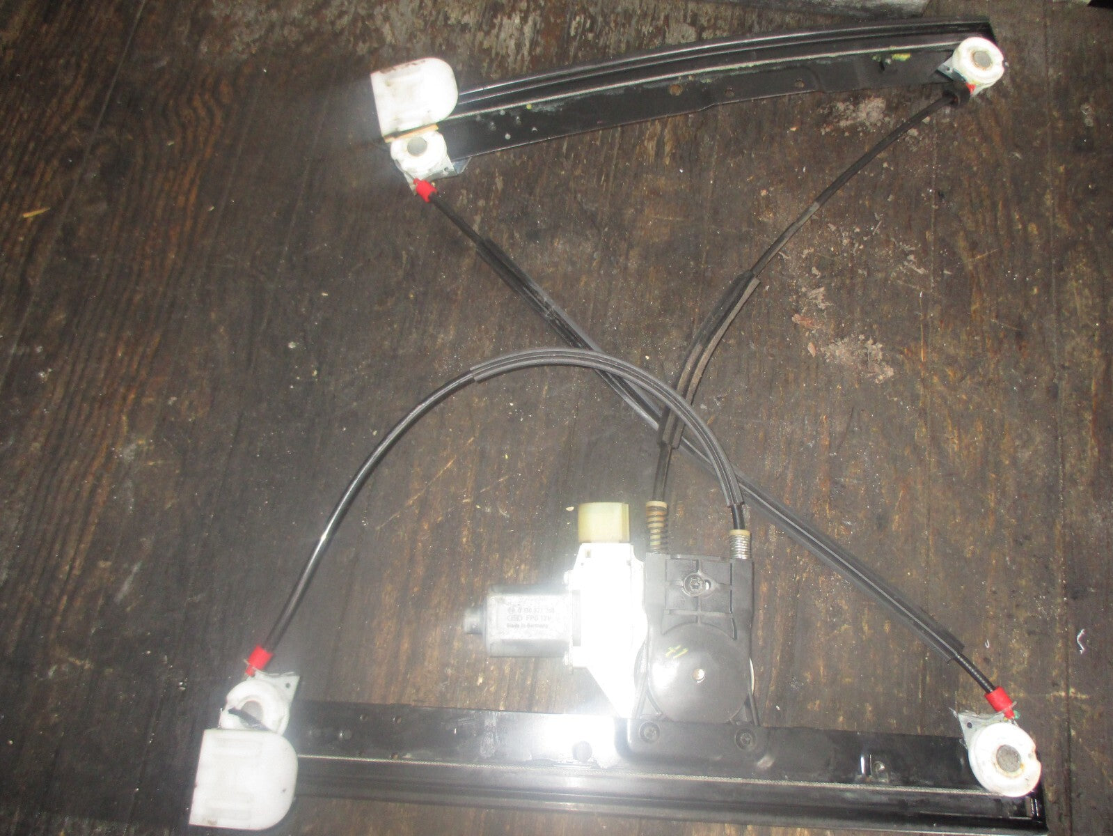 FORD MONDEO 2008  MK4 OFFSIDE FRONT WINDOW MOTOR REGULATOR