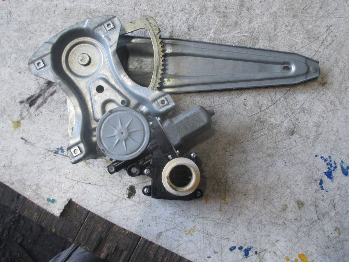 TOYOTA AVENSIS MK3 2010 OSF DRIVER SIDE REAR REGULATOR MECHANISM 8570202020