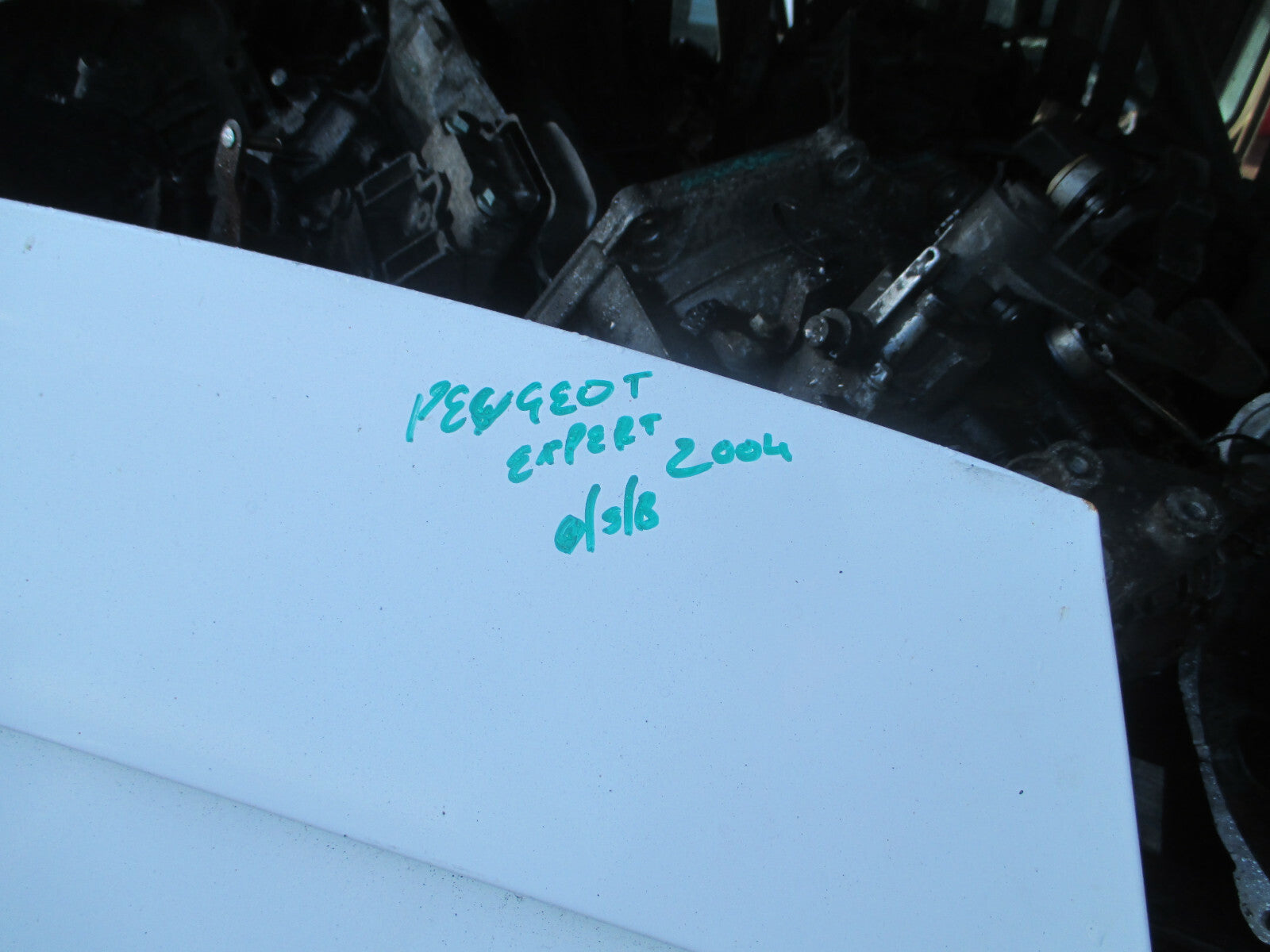 PEUGEOT EXPERT 2004 OSR DRIVER SIDE REAR COMPLETE DOOR WHITE