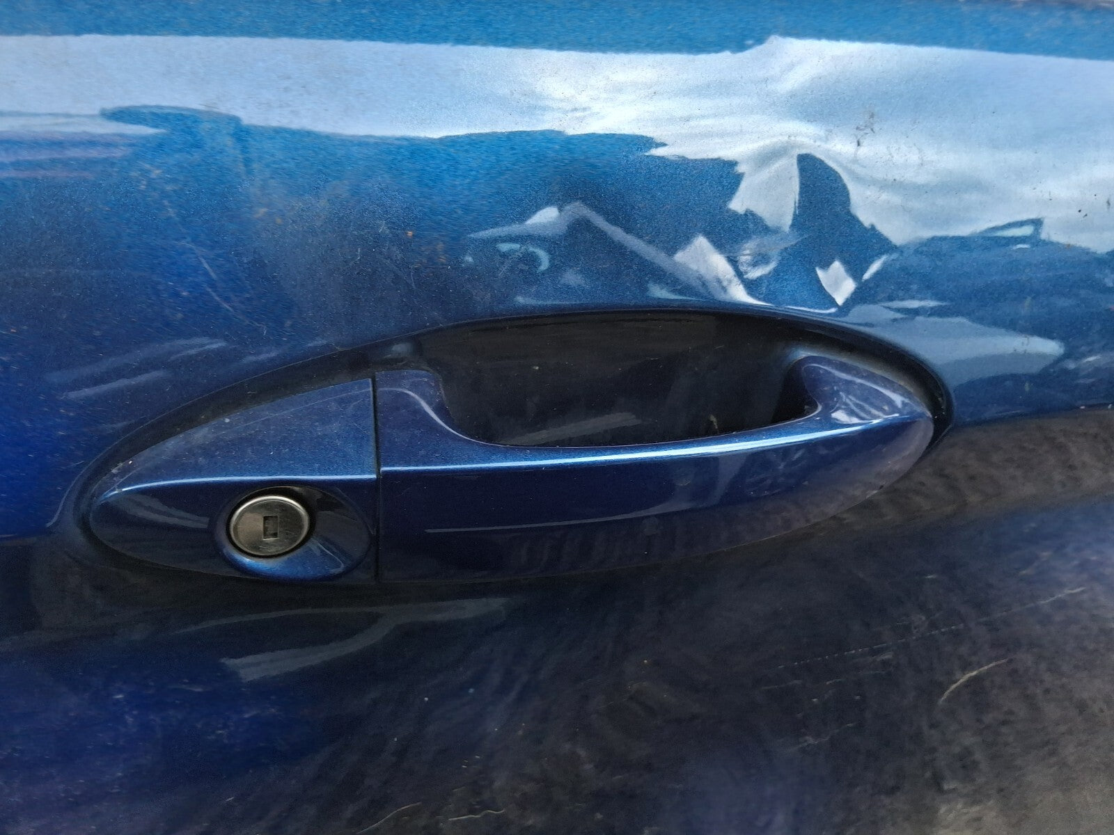 2010 FORD FIESTA MK7 OSF DRIVER SIDE FRONT RIGHT COMPLETE DOOR OCEAN BLUE