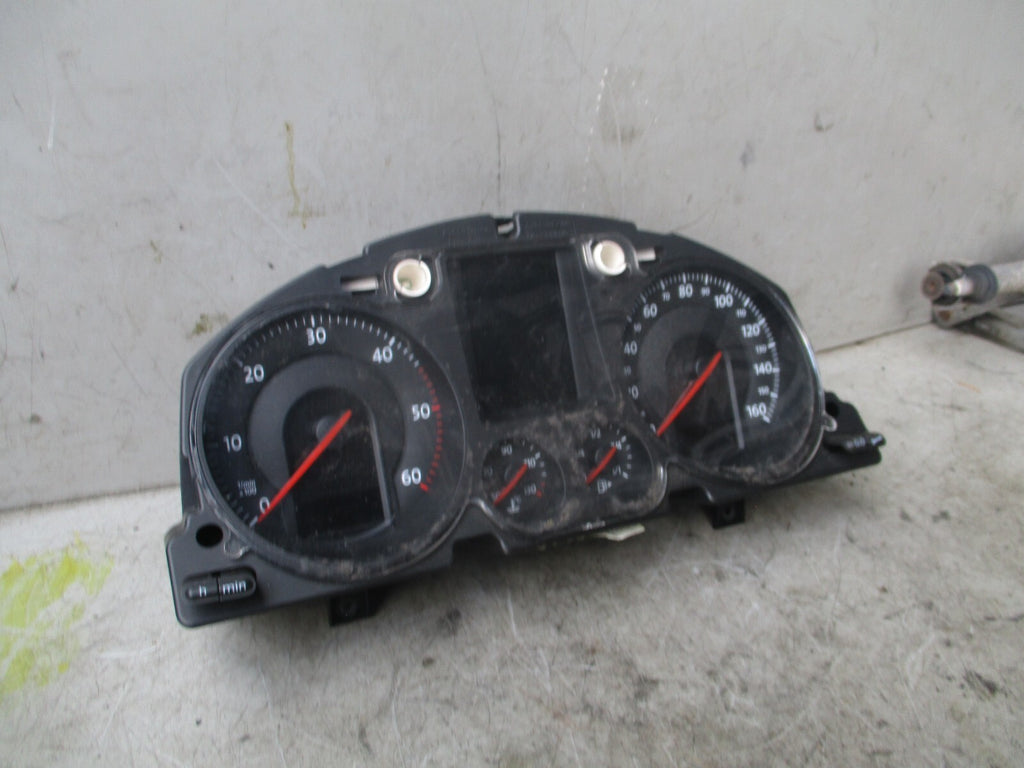 VOLKSWAGEN PASSAT 2006 SPEEDOMETER INSTRUMENT CLUSTER 0032000