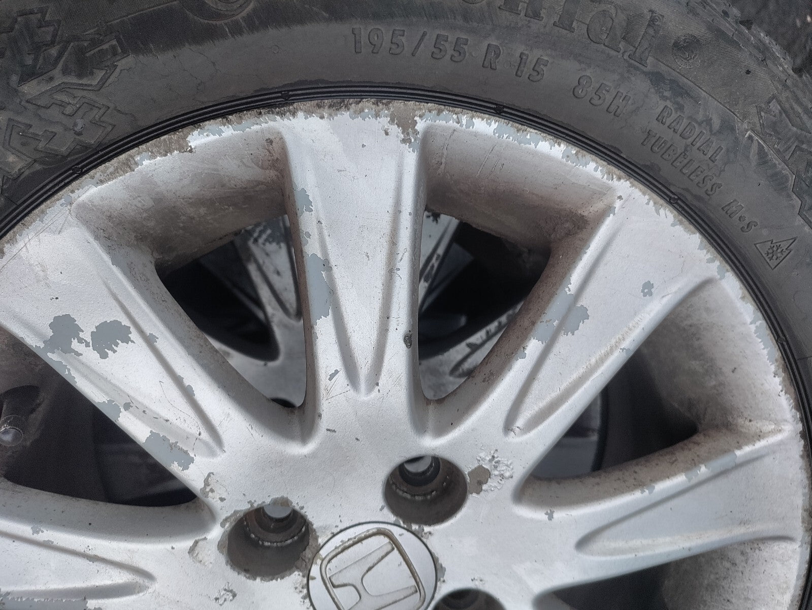 2004 HONDA JAZZ MK2 15 INCH ALLOY RIM WITH TYRE 185/55 R 15