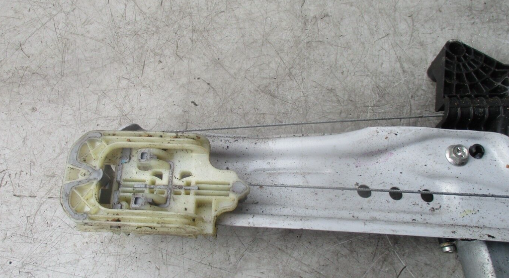 VAUXHALL CROSSLAND FRONT WINDOW MOTOR REGULATOR 0130824272