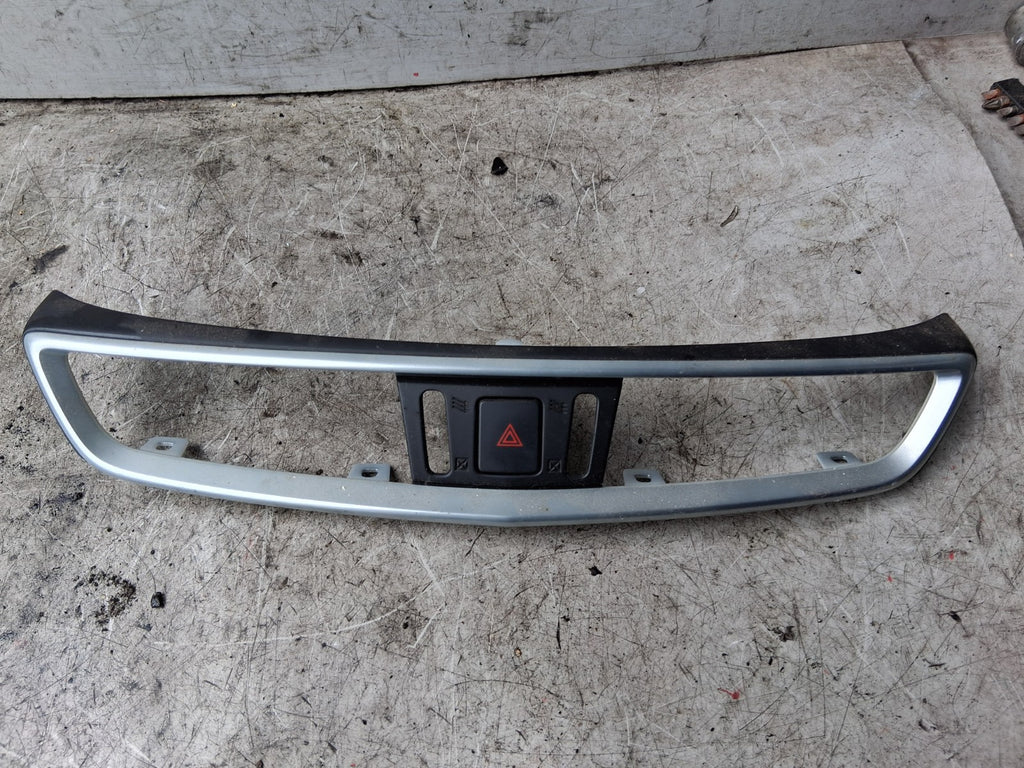 2020 NISSAN QASHQAI J11 MK2 FACELIFT HAZARD SWITCH TRIM PANEL COVER
