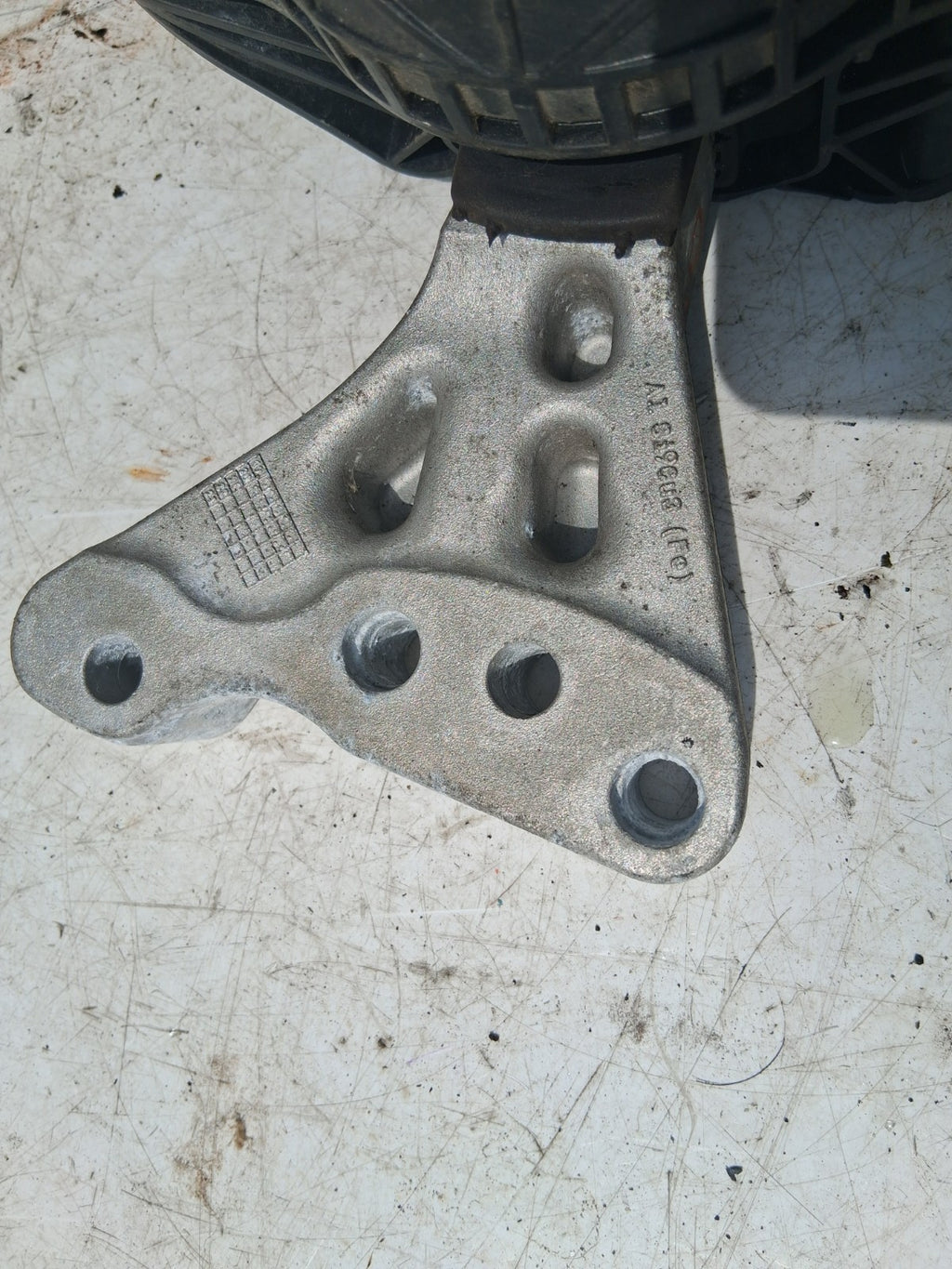2020 VAUXHALL CROSSLAND 1.2 PETROL OS DRIVER SIDE FRONT ENGINE MOUNT 9676780580