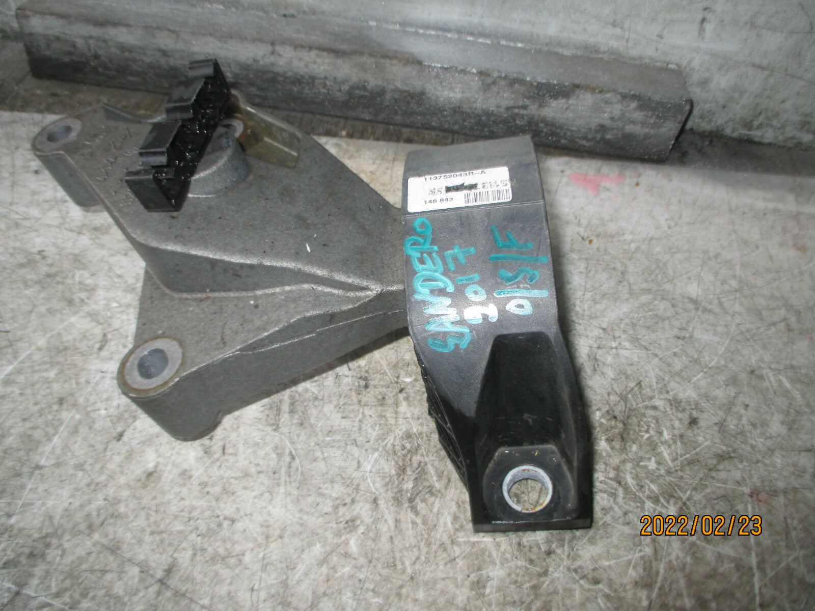 DACIA SANDERO 2017 1.0 PETROL OSF DRIVER SIDE FRONT TOP ENGINE MOUNT 113752043R