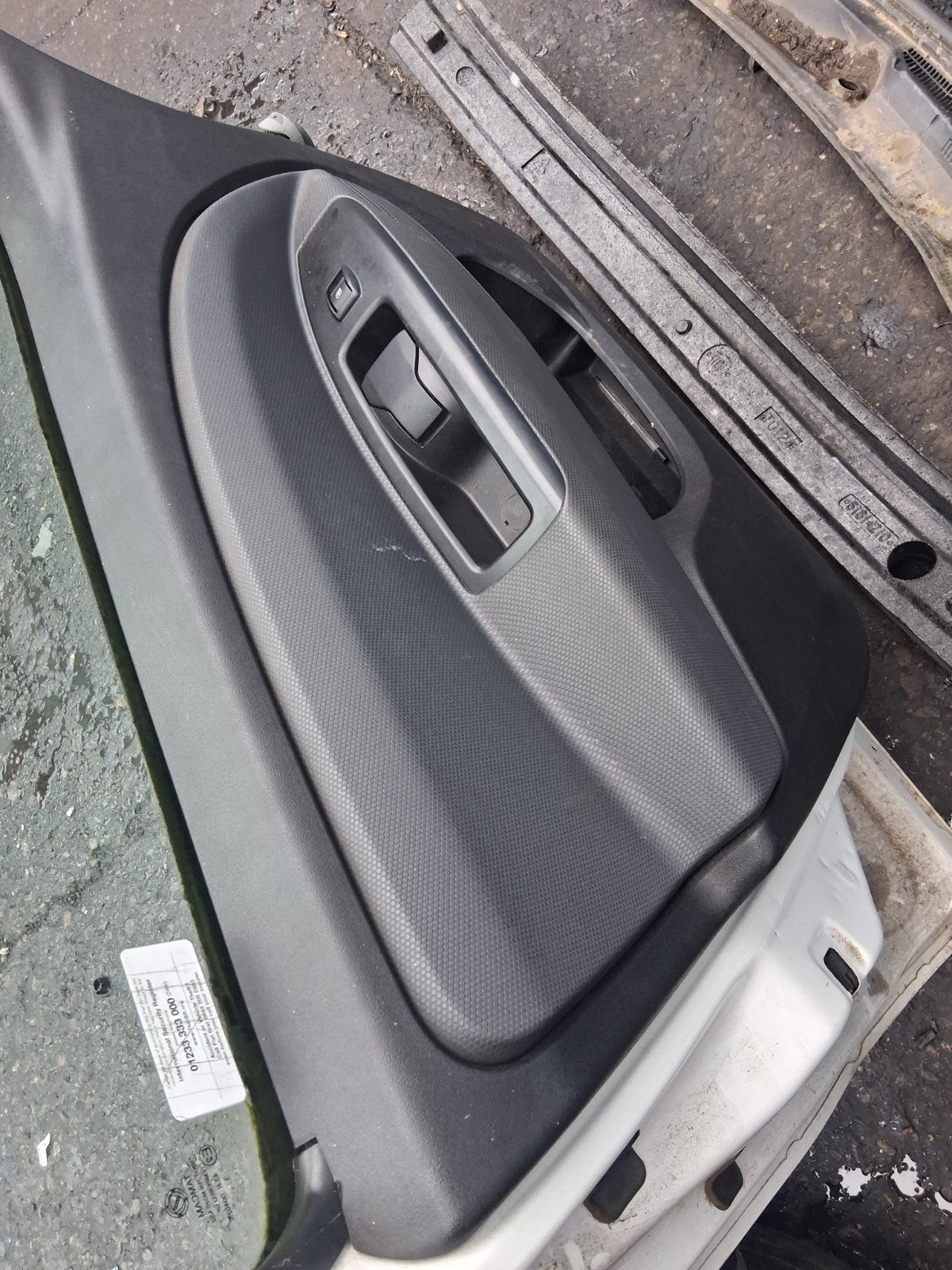 2013 FIAT DOBLO MK2 NSF PASSENGER SIDE FRONT LEFT COMPLETE DOOR WITH WING MIRROR