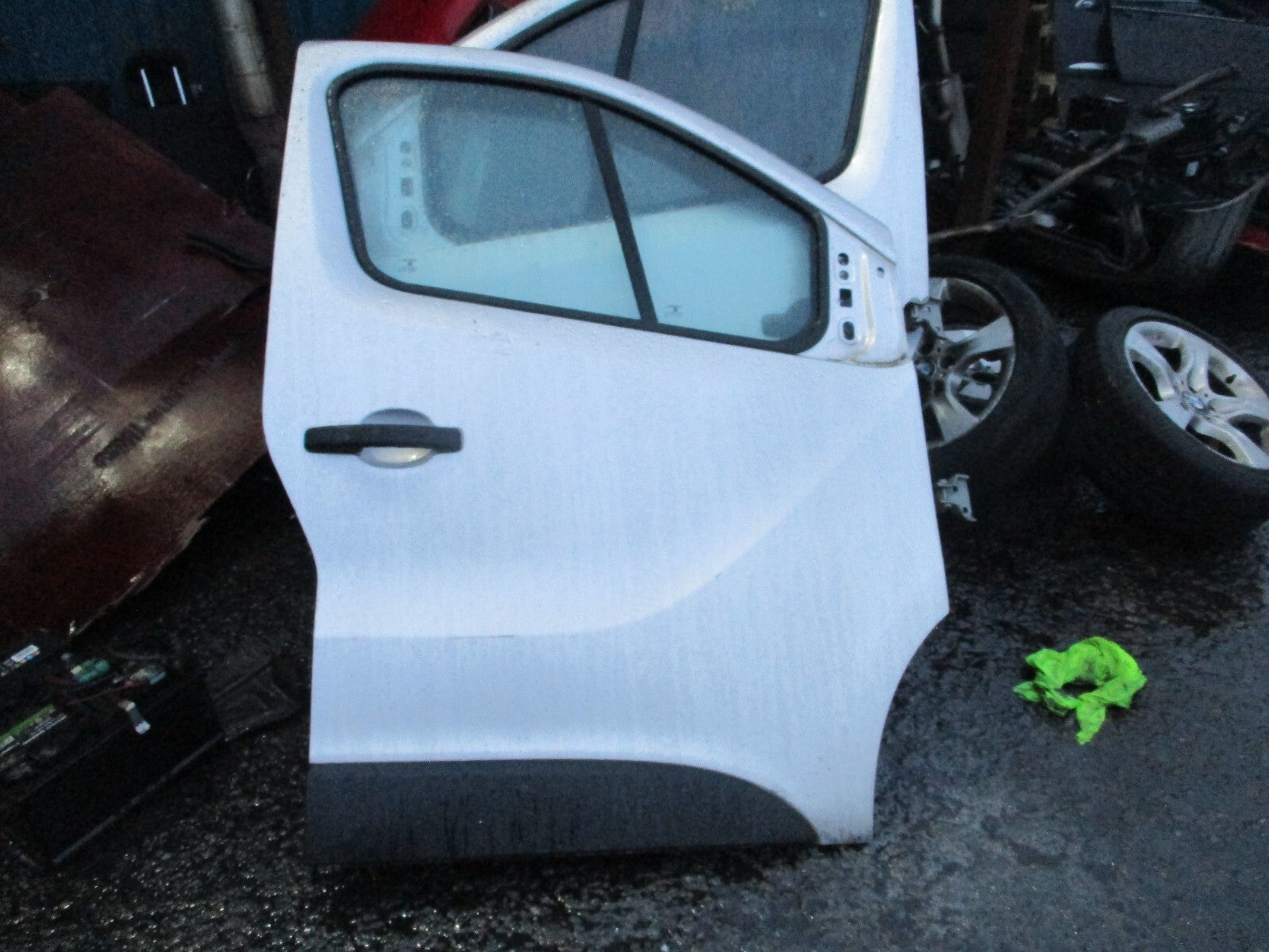 2015 RENAULT TRAFIC X82 OSF DRIVER SIDE FRONT BARE DOOR SILVER