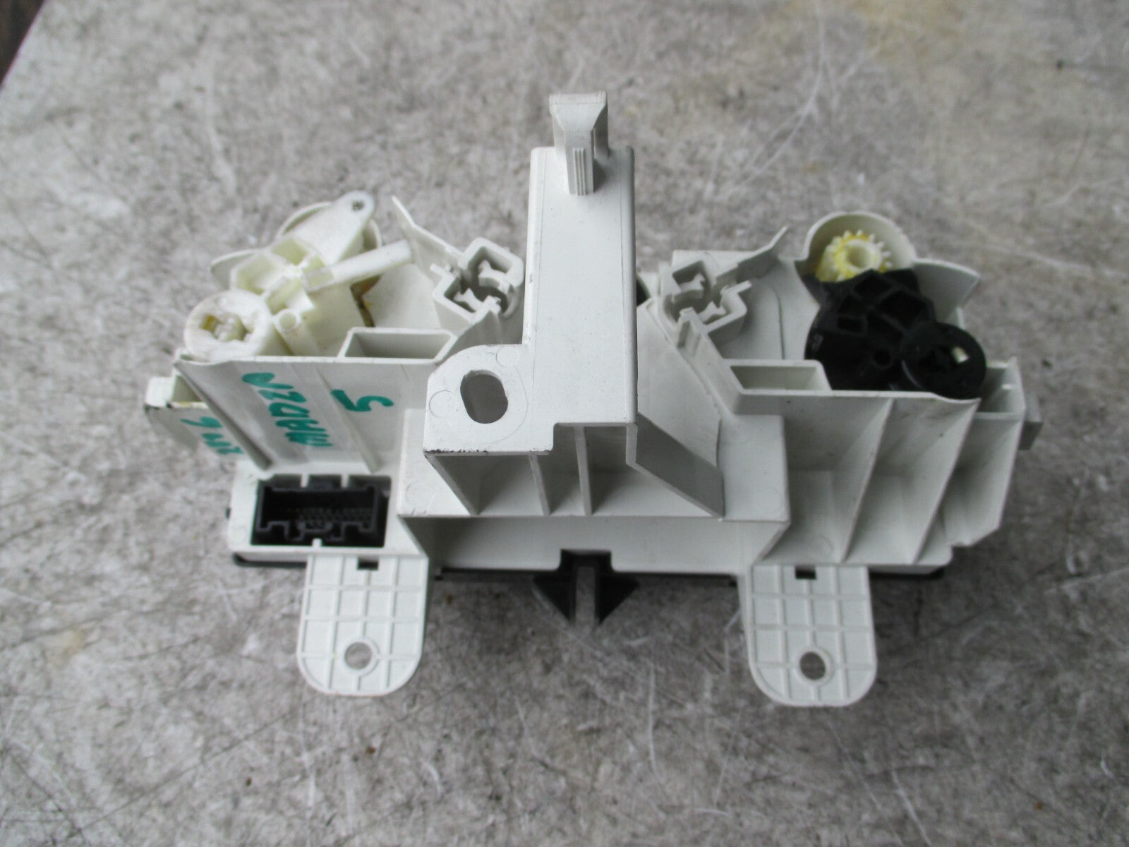 MAZDA 5 2006 MK2 HEATER CONTROL PANEL UNIT M1900CC33
