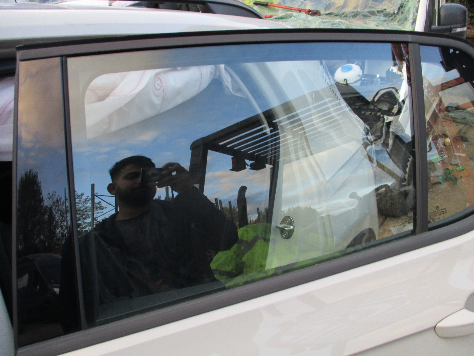 2023 VOLKSWAGEN T CROSS NSR PASSENGER SIDE REAR MAIN WINDOW GLASS